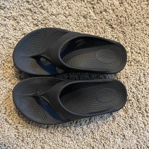 OEFOS Fit Flip Flops